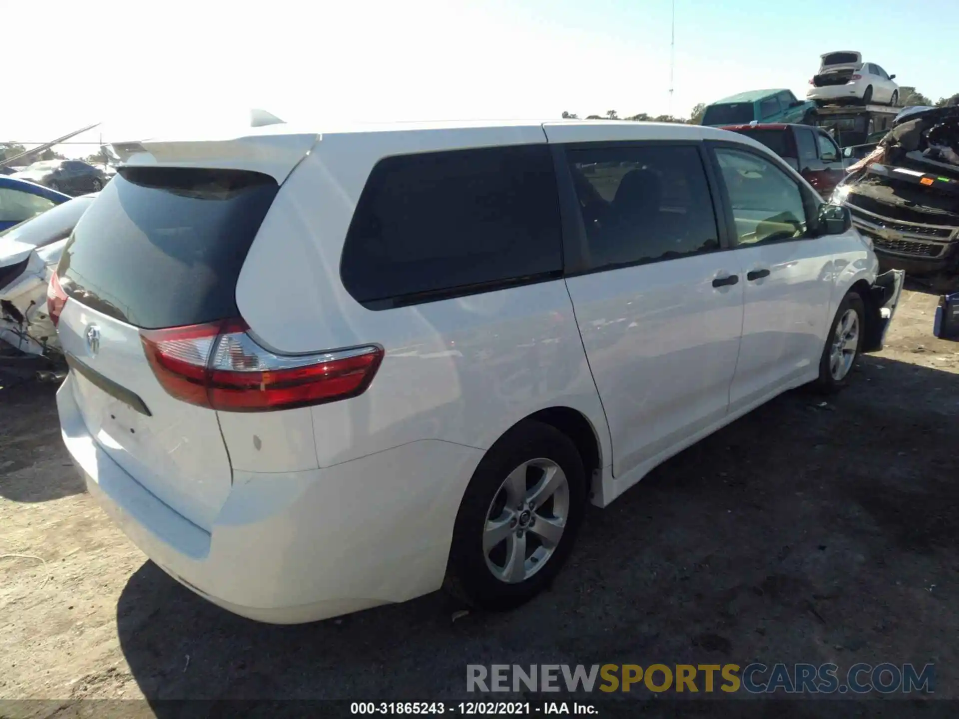 4 Фотография поврежденного автомобиля 5TDZZ3DC4KS991657 TOYOTA SIENNA 2019