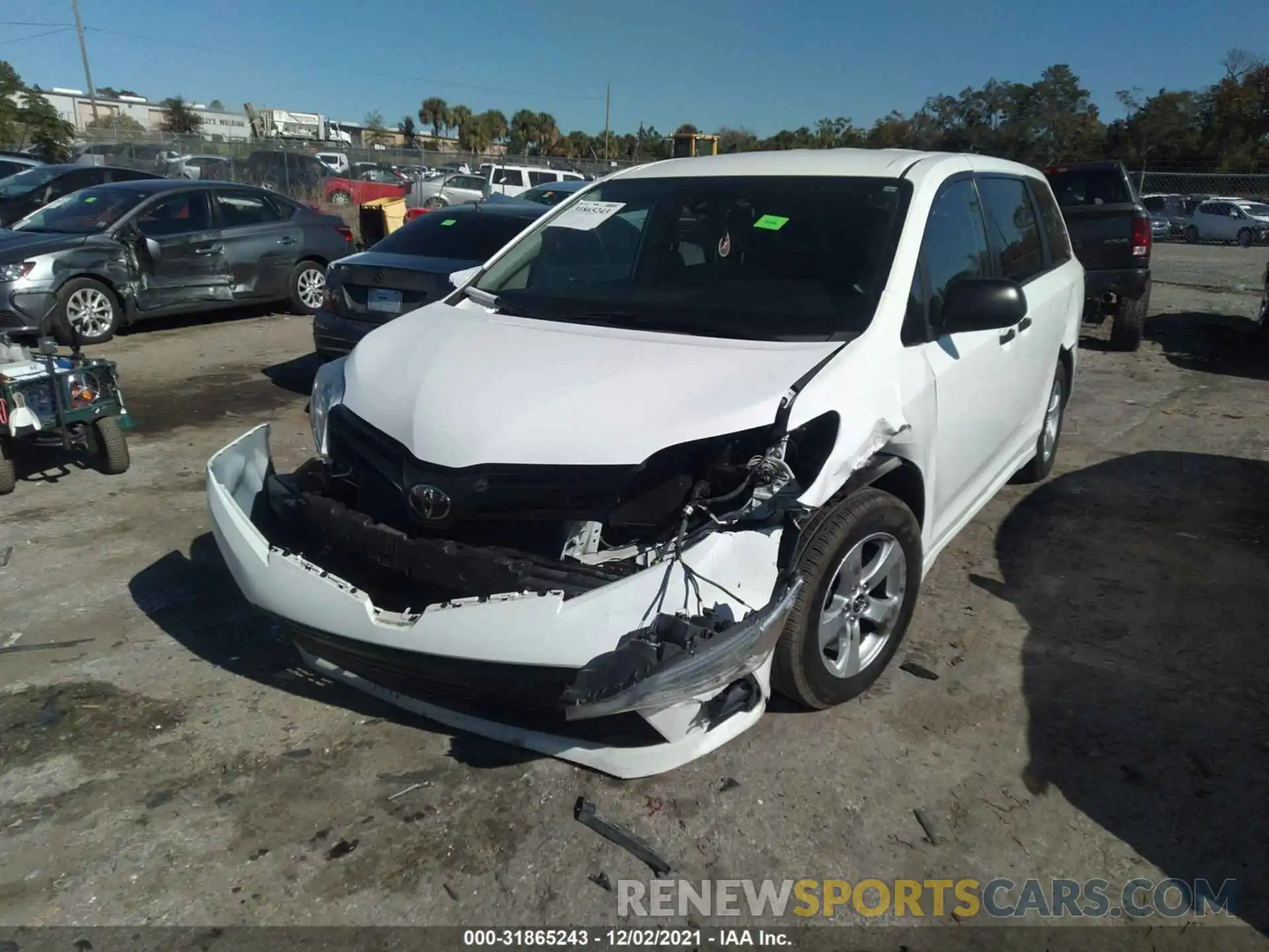 6 Photograph of a damaged car 5TDZZ3DC4KS991657 TOYOTA SIENNA 2019