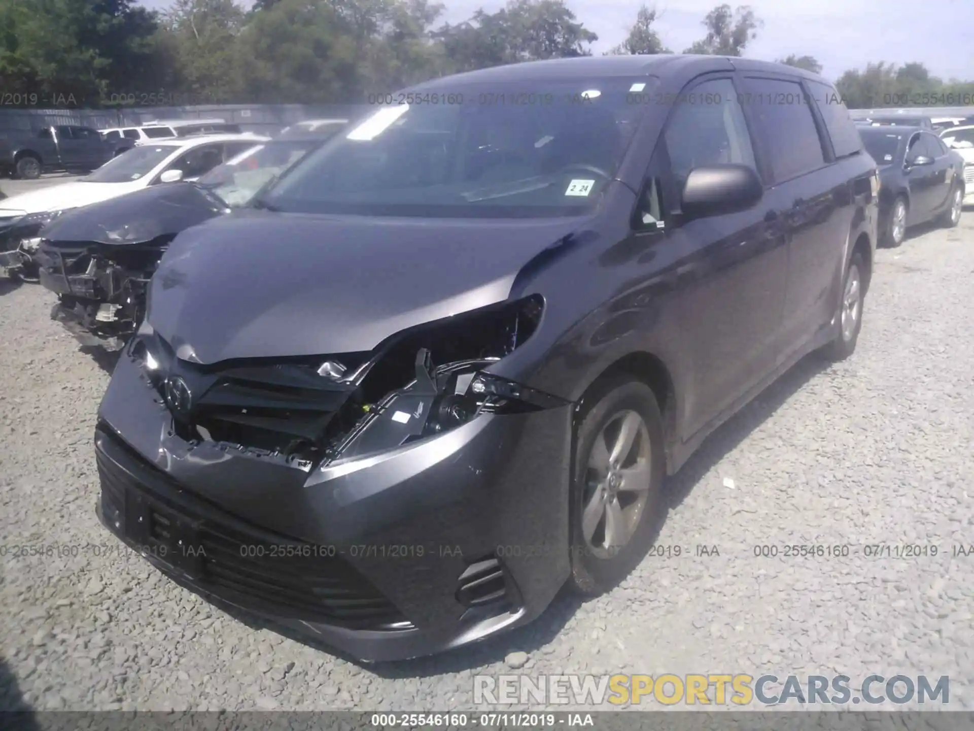 2 Photograph of a damaged car 5TDZZ3DC5KS993983 TOYOTA SIENNA 2019