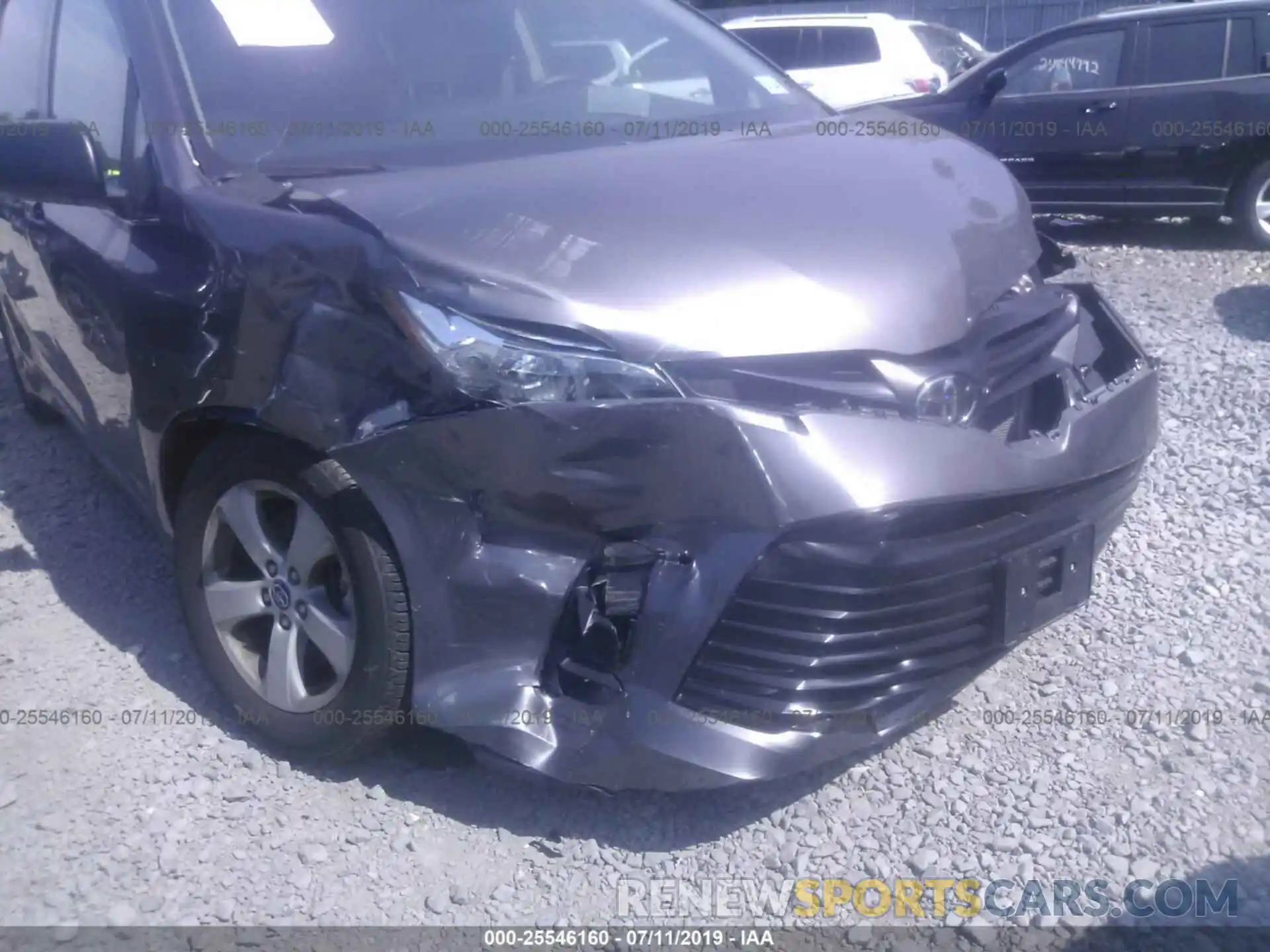 6 Photograph of a damaged car 5TDZZ3DC5KS993983 TOYOTA SIENNA 2019