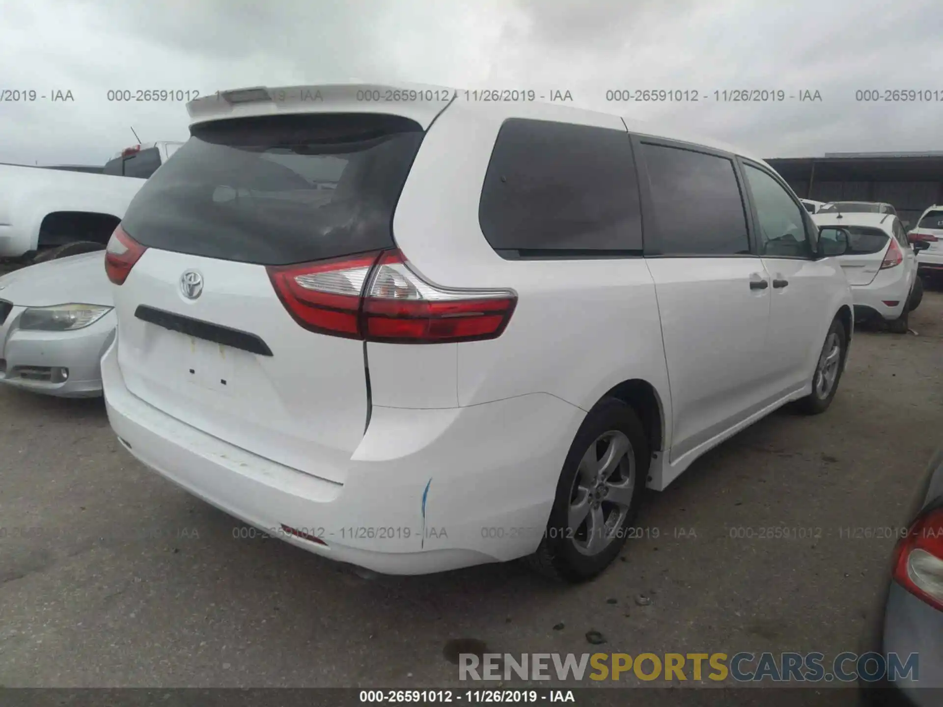 4 Фотография поврежденного автомобиля 5TDZZ3DC6KS973225 TOYOTA SIENNA 2019