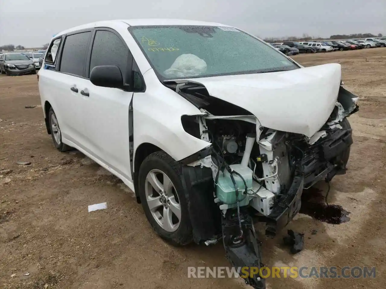 1 Photograph of a damaged car 5TDZZ3DC6KS977422 TOYOTA SIENNA 2019