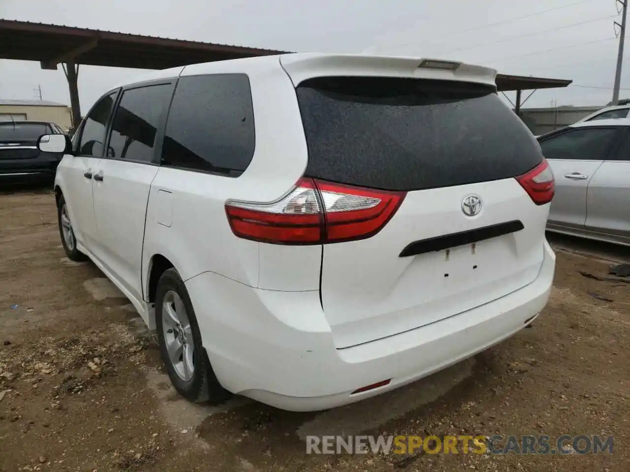 3 Photograph of a damaged car 5TDZZ3DC6KS977422 TOYOTA SIENNA 2019