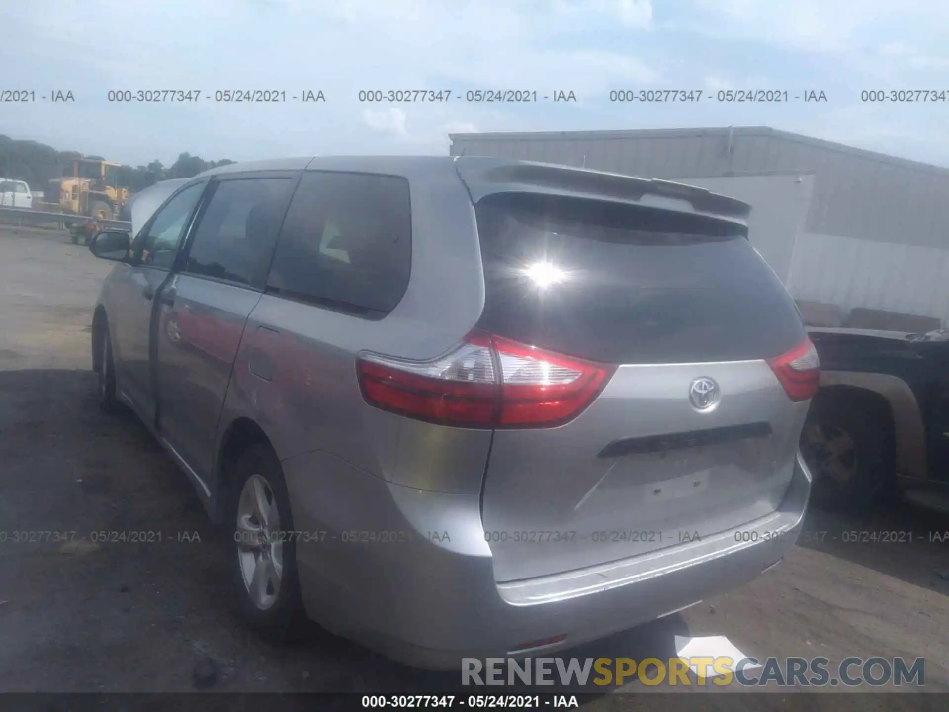 6 Photograph of a damaged car 5TDZZ3DC9KS984980 TOYOTA SIENNA 2019