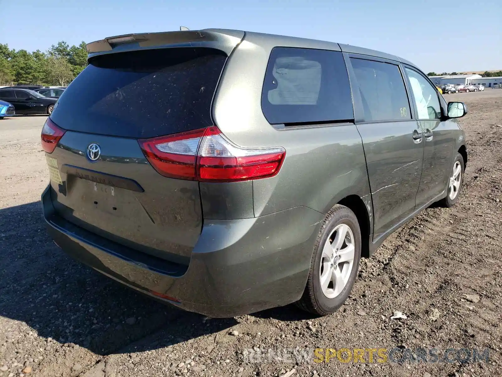 4 Фотография поврежденного автомобиля 5TDZZ3DCXKS007170 TOYOTA SIENNA 2019