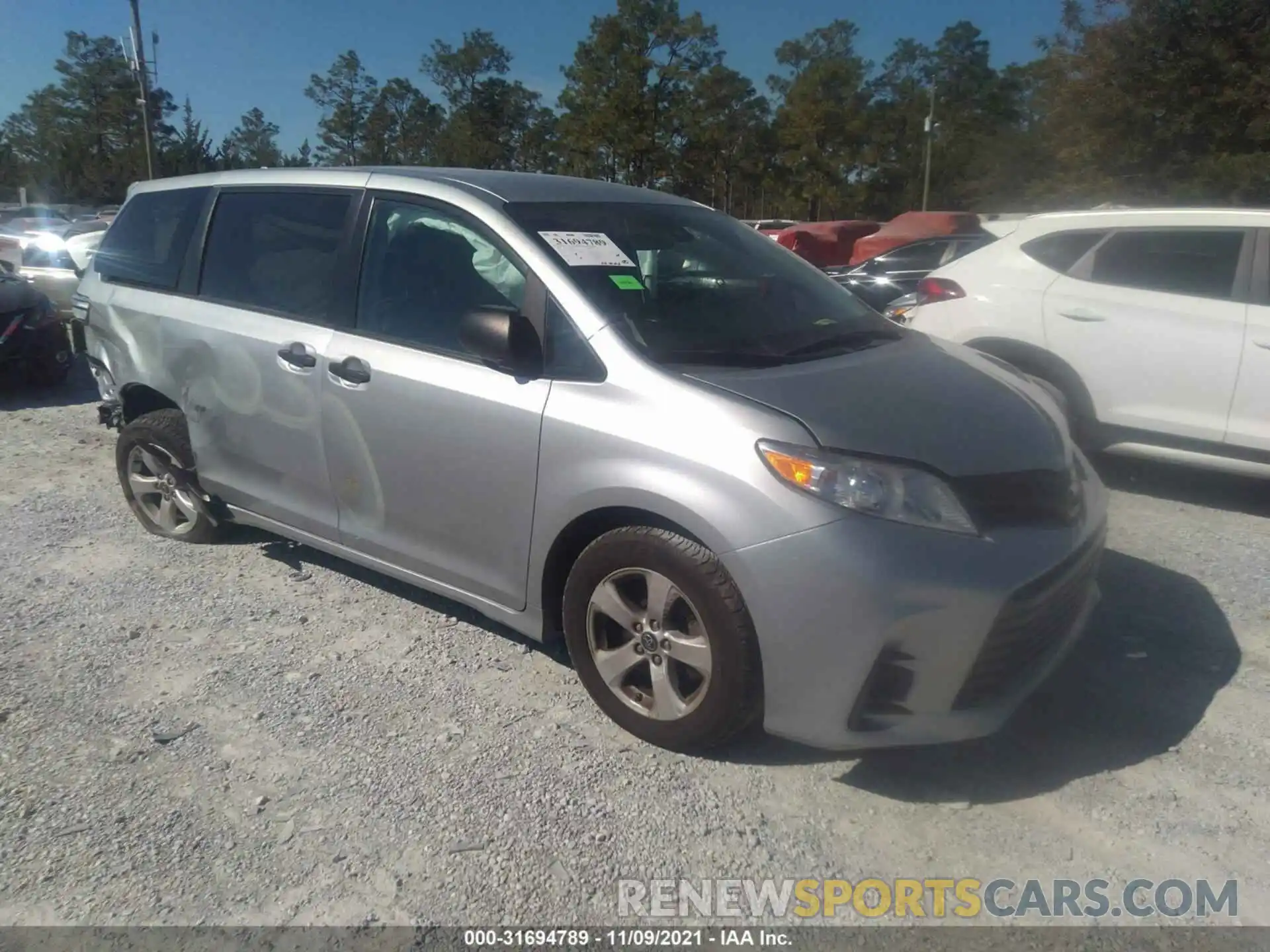 1 Photograph of a damaged car 5TDZZ3DCXKS007959 TOYOTA SIENNA 2019