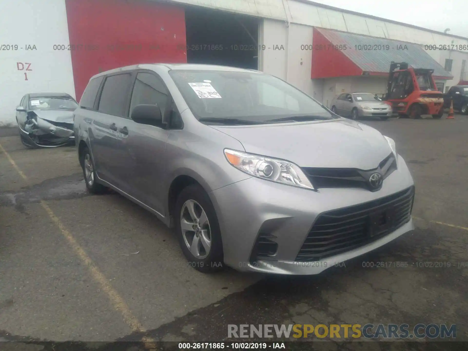 1 Photograph of a damaged car 5TDZZ3DCXKS978282 TOYOTA SIENNA 2019