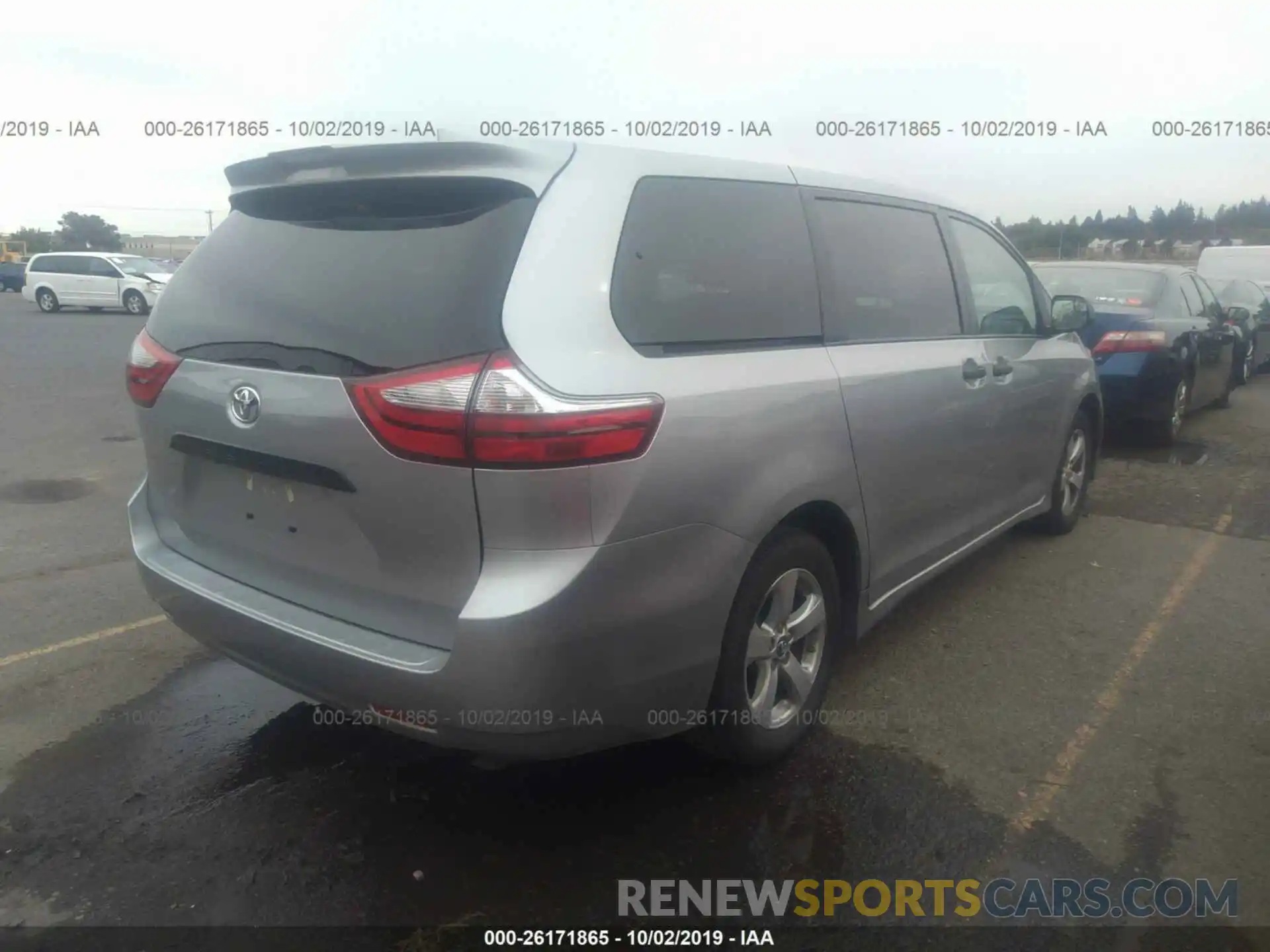 4 Фотография поврежденного автомобиля 5TDZZ3DCXKS978282 TOYOTA SIENNA 2019