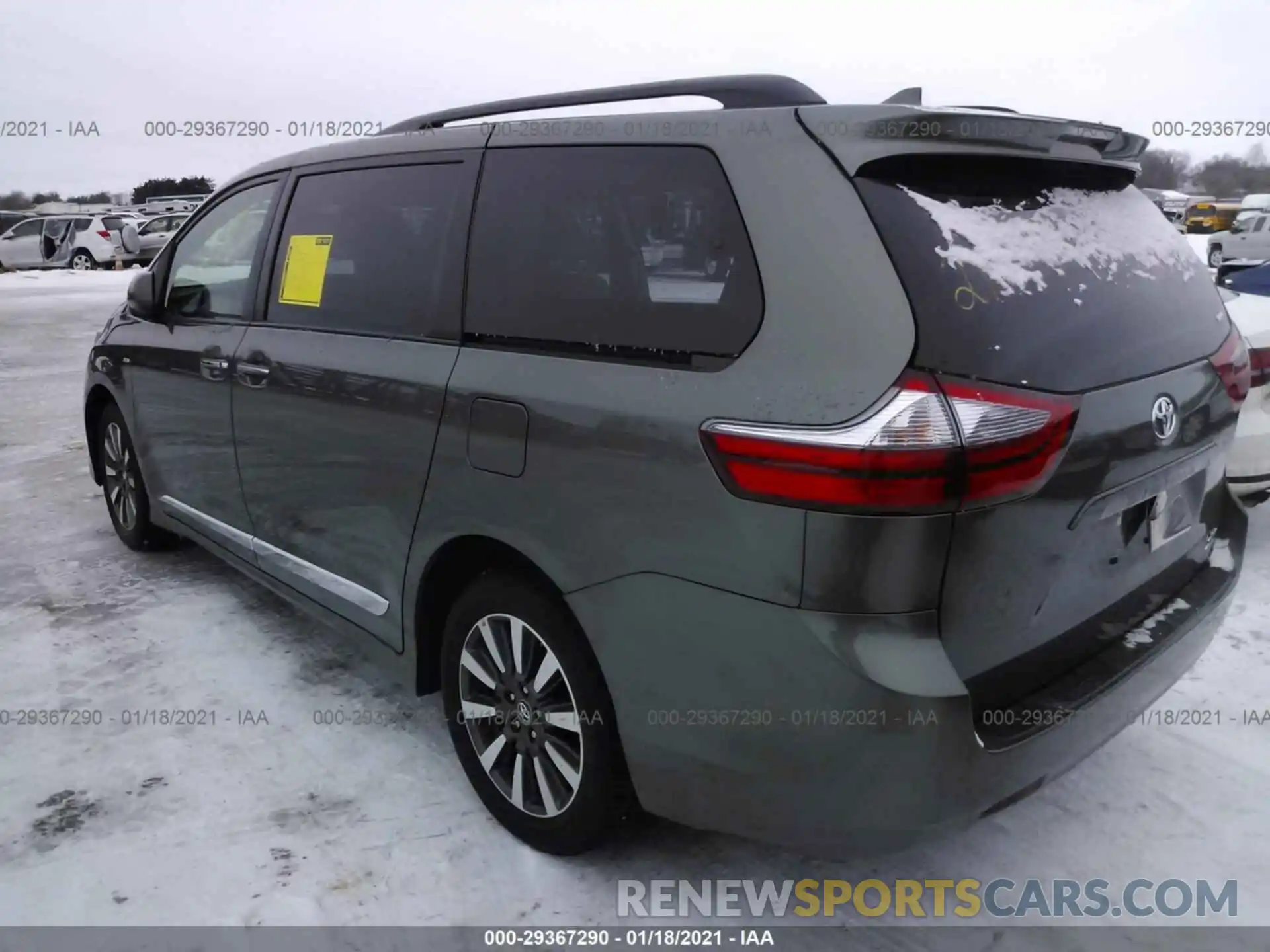 3 Photograph of a damaged car 5TDDZ3DC0LS238011 TOYOTA SIENNA 2020