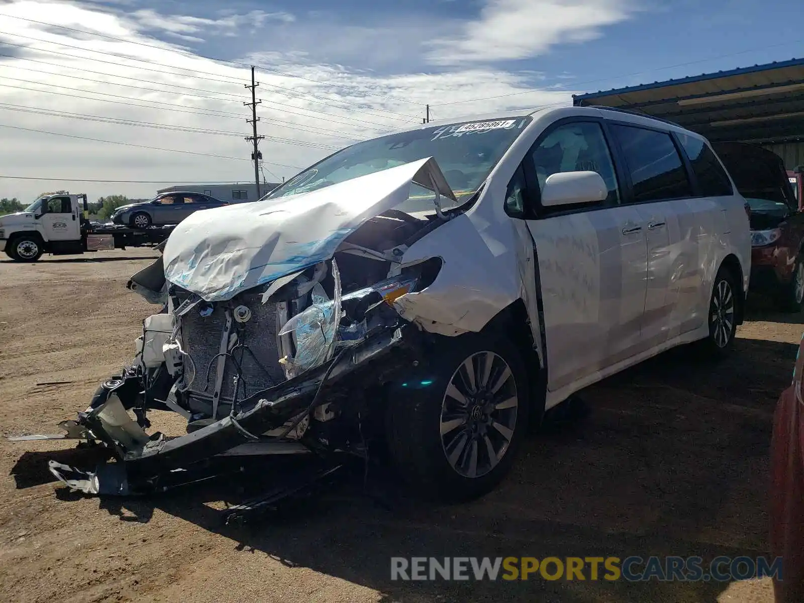 2 Photograph of a damaged car 5TDDZ3DC0LS246545 TOYOTA SIENNA 2020