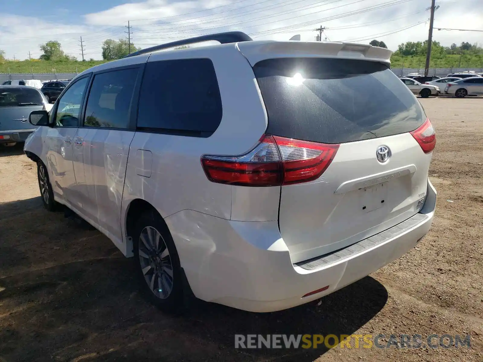 3 Photograph of a damaged car 5TDDZ3DC0LS246545 TOYOTA SIENNA 2020