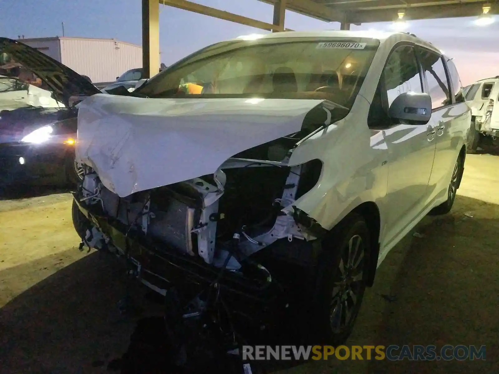 2 Photograph of a damaged car 5TDDZ3DC0LS251292 TOYOTA SIENNA 2020