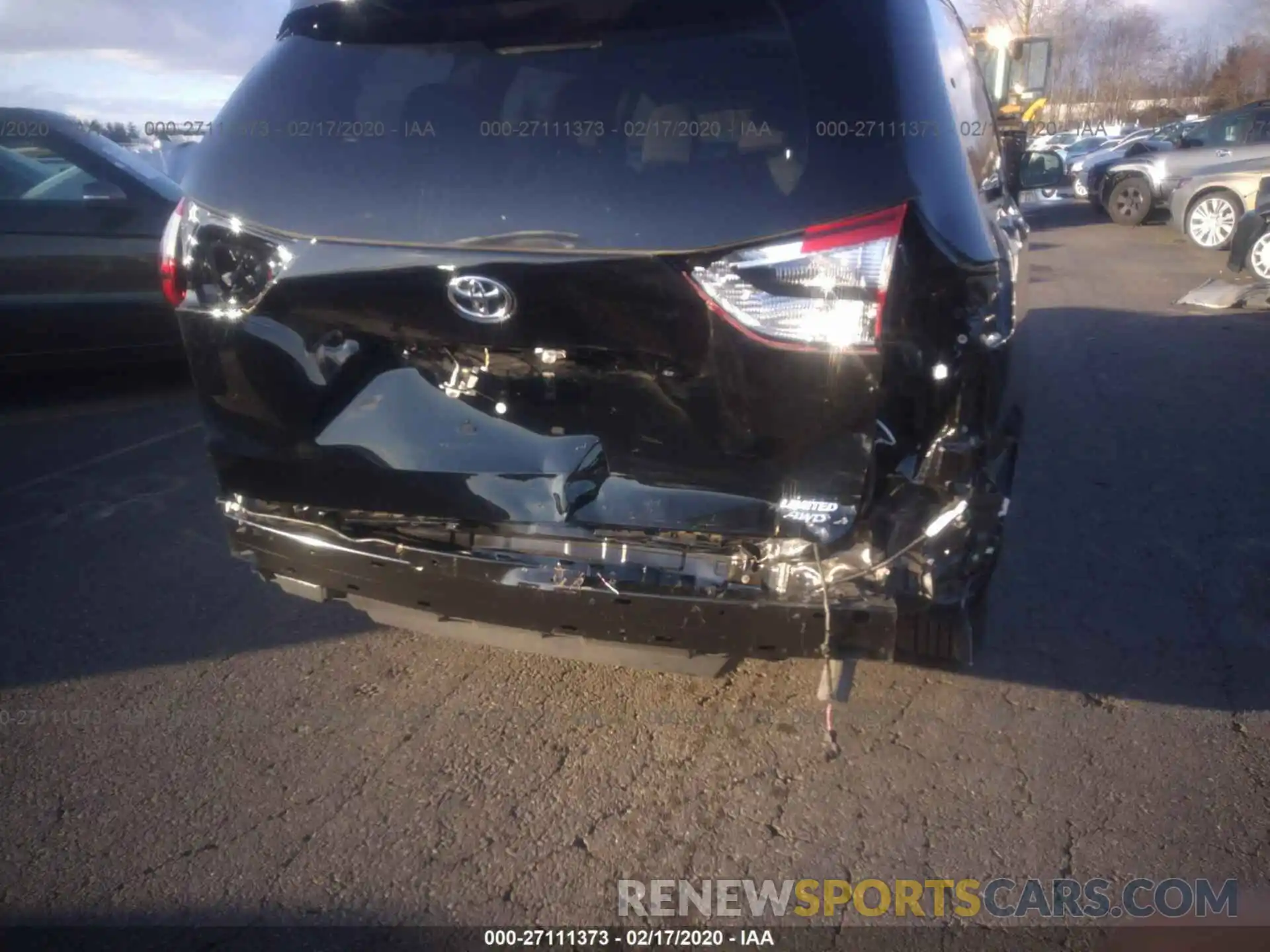 6 Photograph of a damaged car 5TDDZ3DC1LS229009 TOYOTA SIENNA 2020