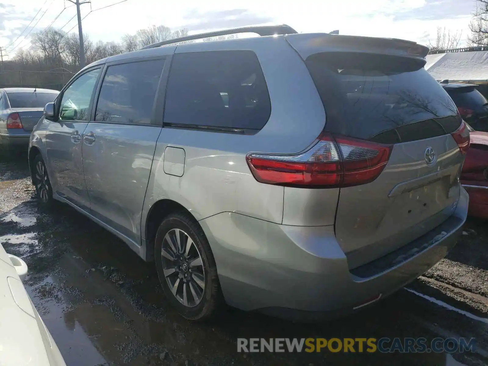 3 Photograph of a damaged car 5TDDZ3DC1LS229852 TOYOTA SIENNA 2020