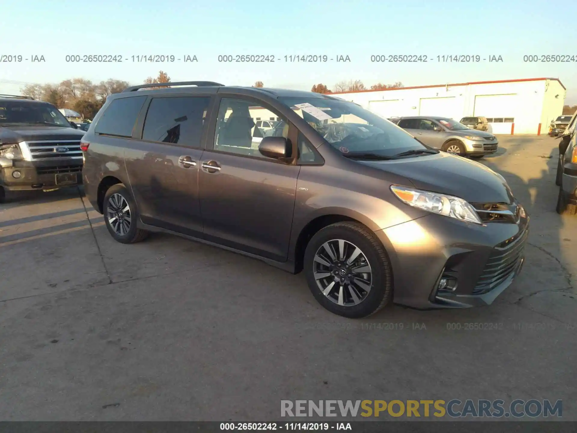 1 Фотография поврежденного автомобиля 5TDDZ3DC1LS230371 TOYOTA SIENNA 2020