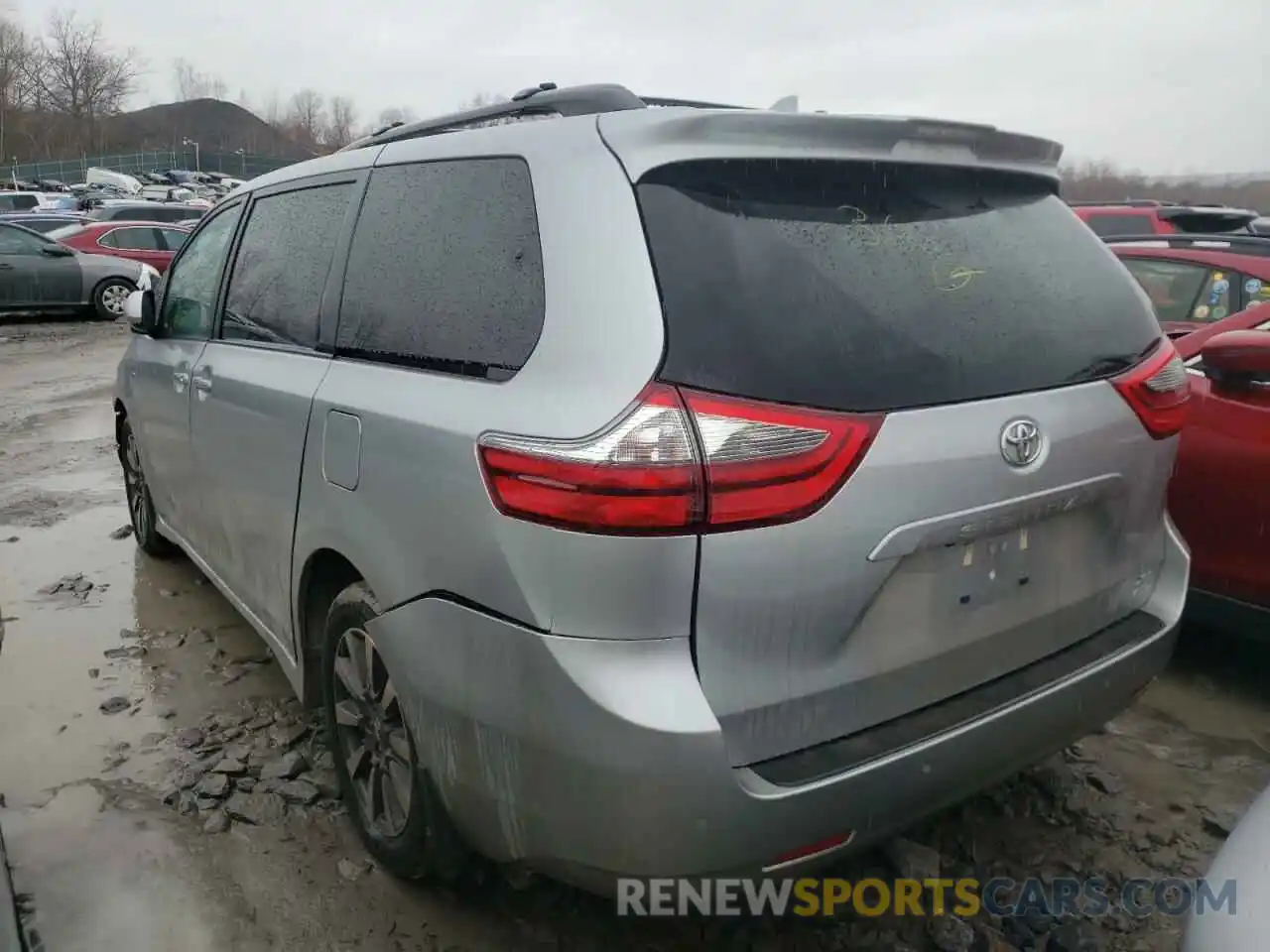 3 Photograph of a damaged car 5TDDZ3DC1LS230810 TOYOTA SIENNA 2020