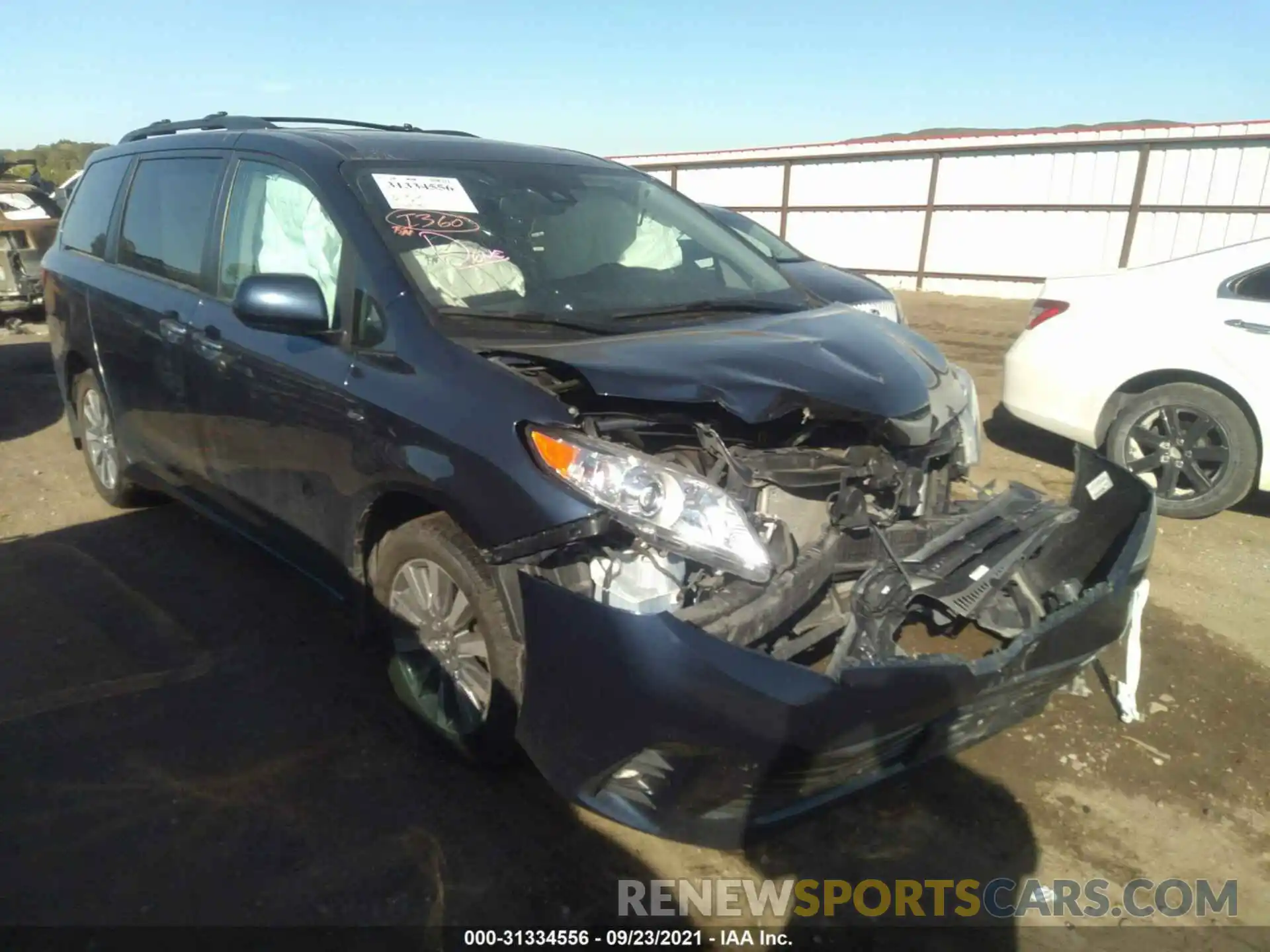 1 Photograph of a damaged car 5TDDZ3DC1LS234159 TOYOTA SIENNA 2020