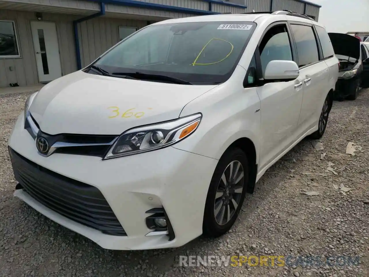 2 Photograph of a damaged car 5TDDZ3DC1LS235635 TOYOTA SIENNA 2020