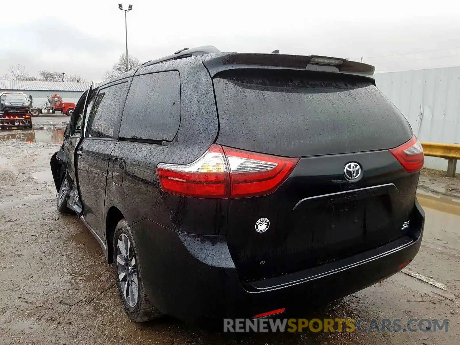 3 Photograph of a damaged car 5TDDZ3DC1LS236011 TOYOTA SIENNA 2020