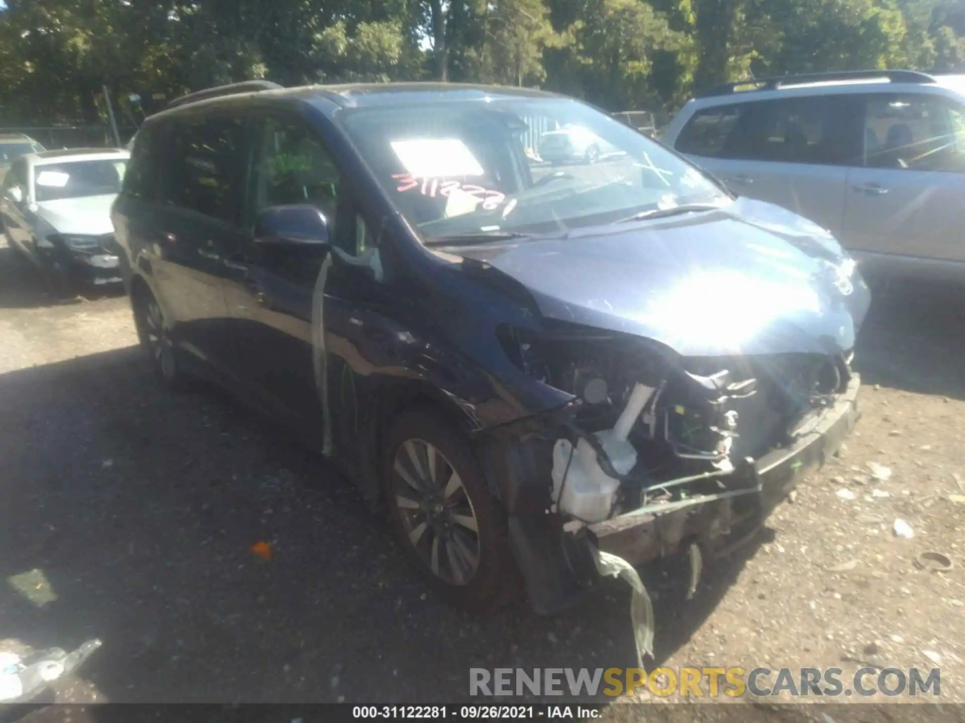 1 Photograph of a damaged car 5TDDZ3DC1LS237644 TOYOTA SIENNA 2020