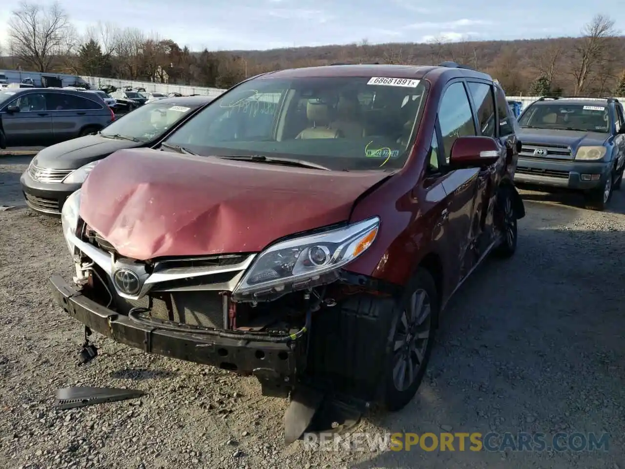 2 Photograph of a damaged car 5TDDZ3DC1LS242486 TOYOTA SIENNA 2020