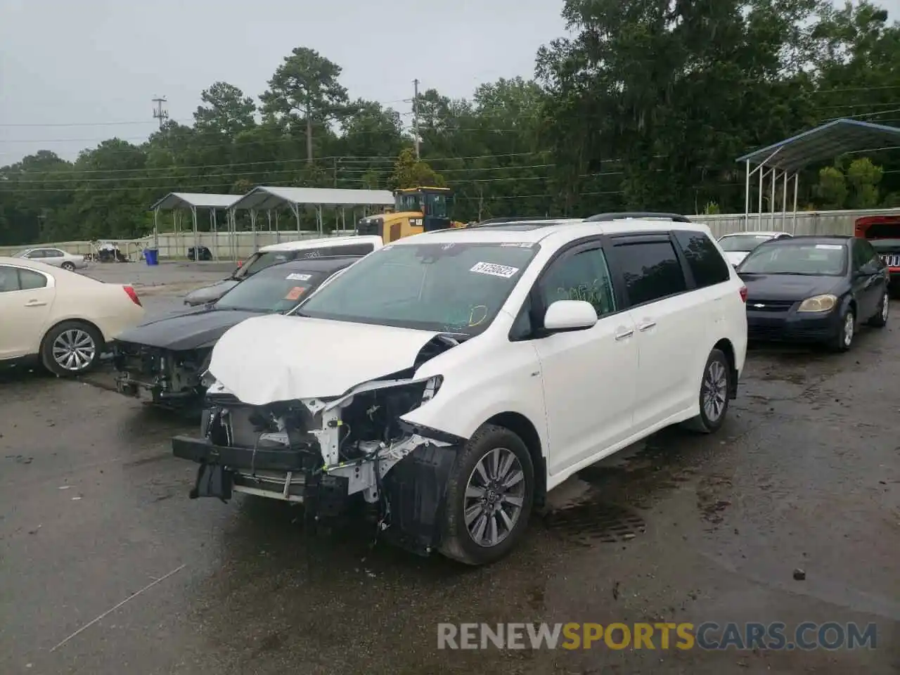 2 Photograph of a damaged car 5TDDZ3DC1LS242875 TOYOTA SIENNA 2020