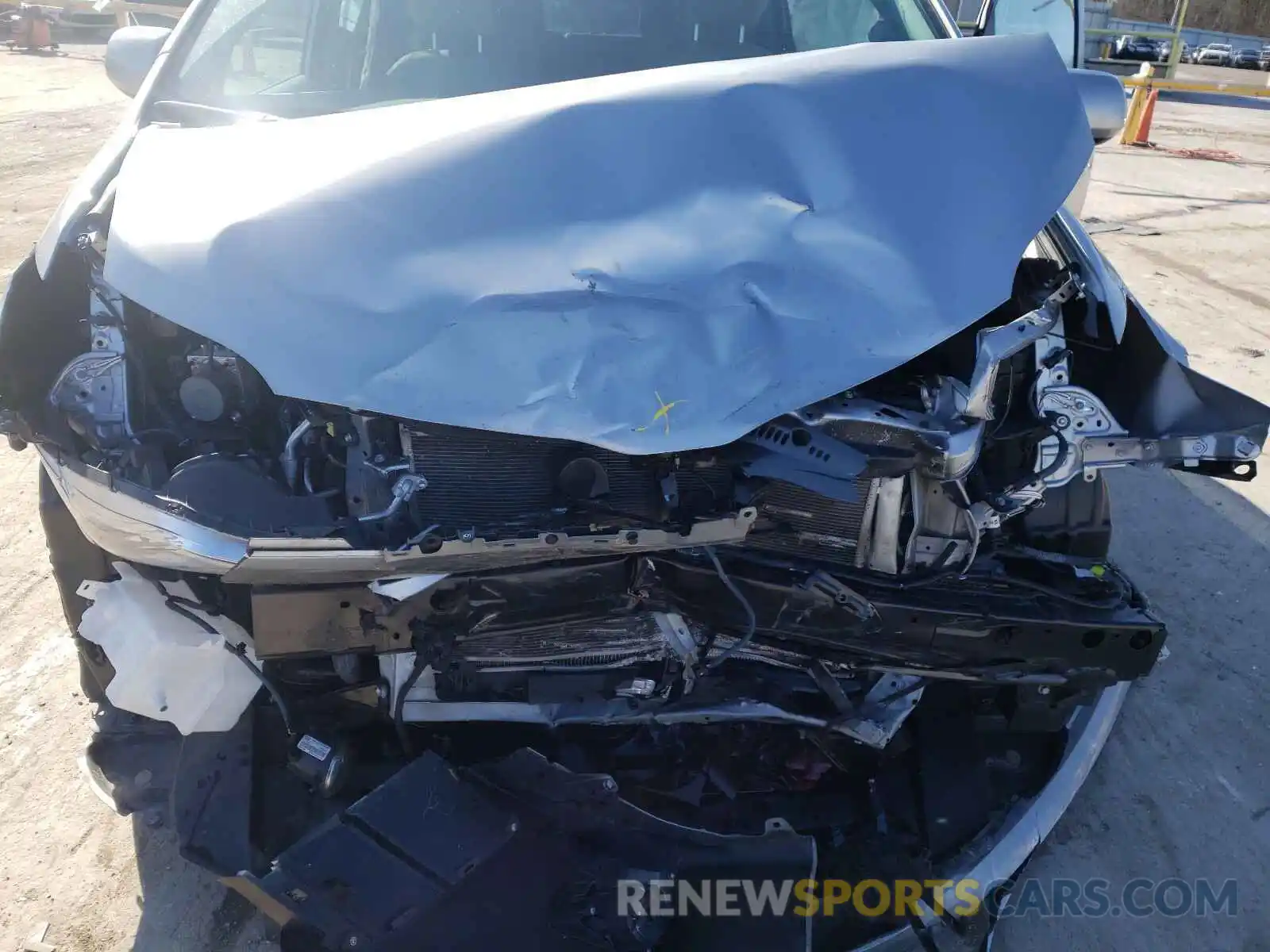 7 Photograph of a damaged car 5TDDZ3DC1LS245307 TOYOTA SIENNA 2020