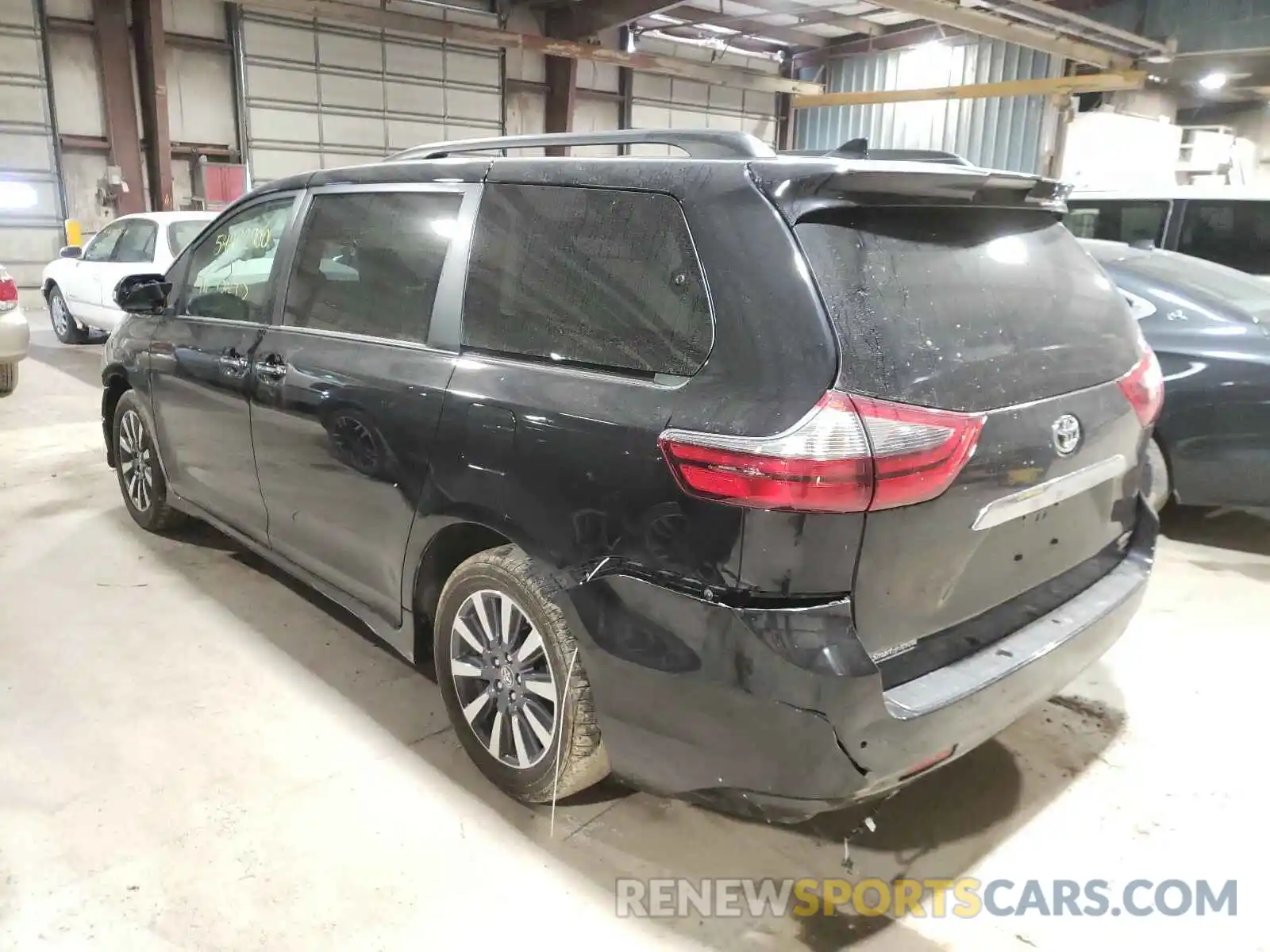 3 Photograph of a damaged car 5TDDZ3DC2LS228886 TOYOTA SIENNA 2020