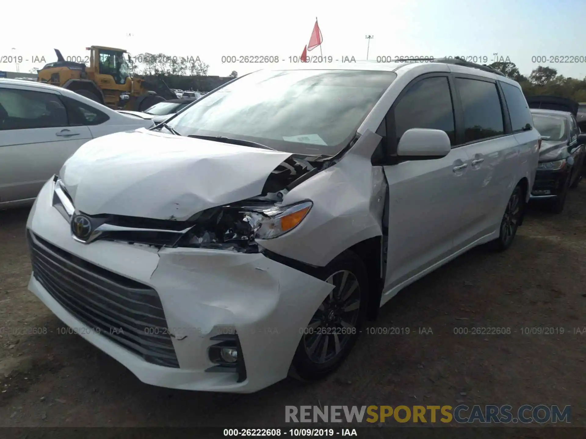 2 Photograph of a damaged car 5TDDZ3DC3LS228749 TOYOTA SIENNA 2020