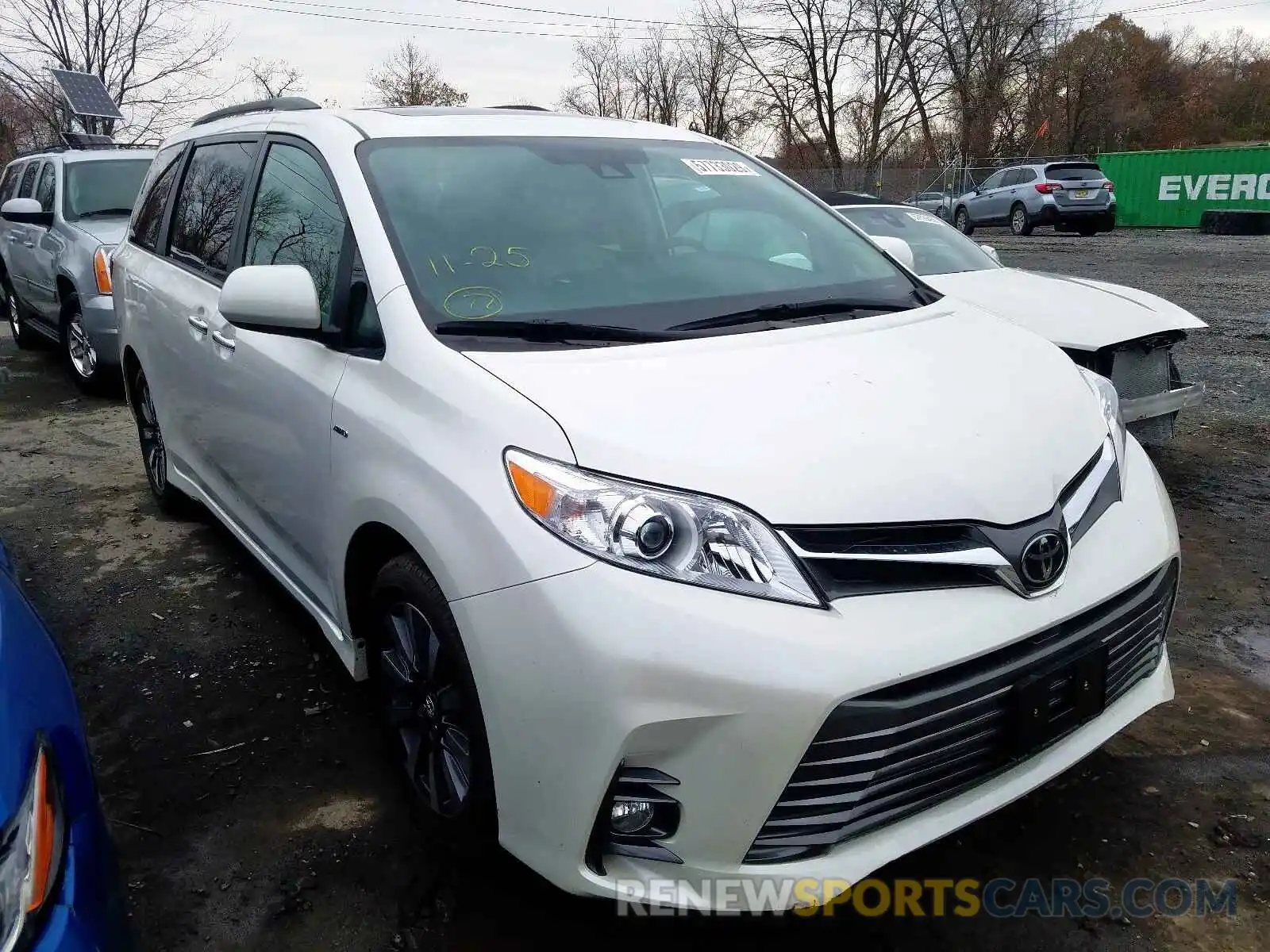 1 Photograph of a damaged car 5TDDZ3DC3LS229240 TOYOTA SIENNA 2020