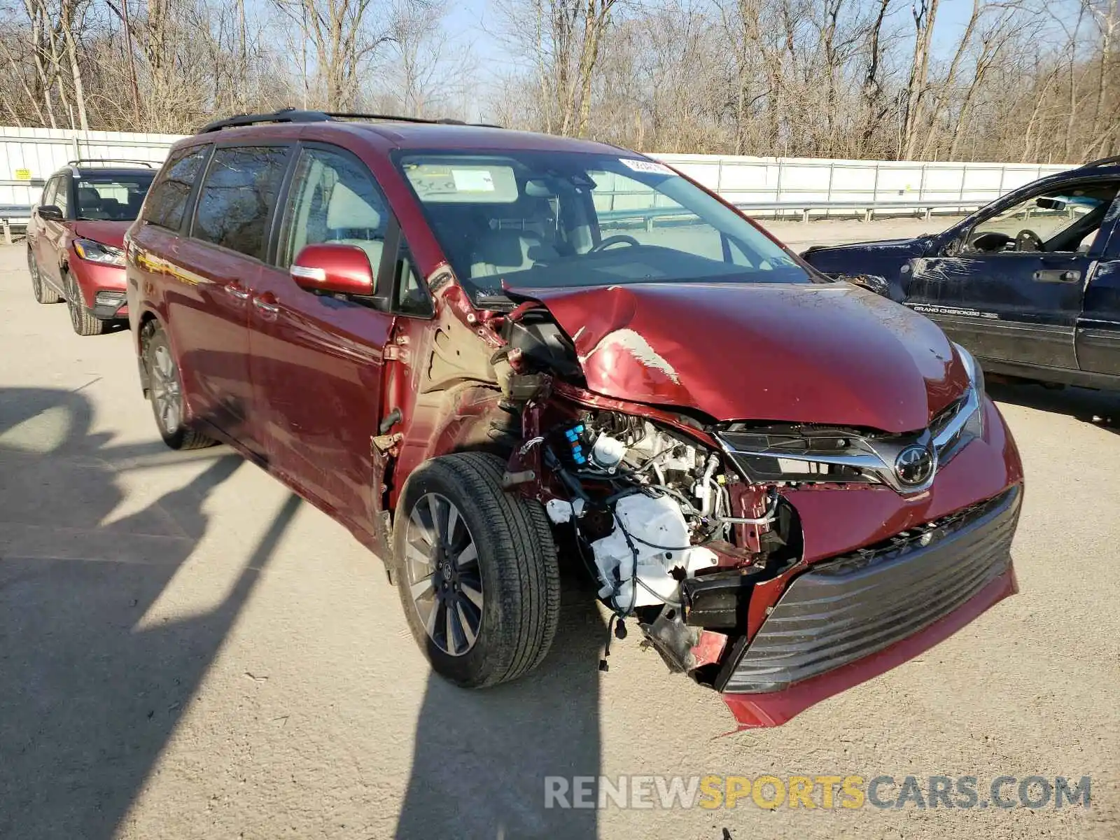 1 Photograph of a damaged car 5TDDZ3DC3LS233448 TOYOTA SIENNA 2020