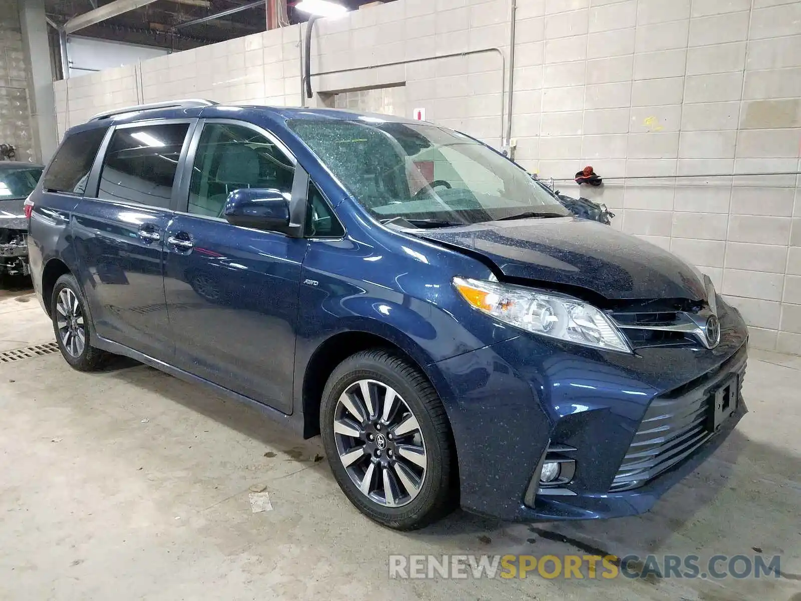 1 Photograph of a damaged car 5TDDZ3DC3LS234230 TOYOTA SIENNA 2020