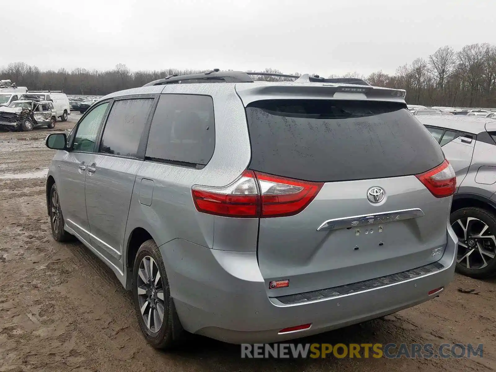 3 Photograph of a damaged car 5TDDZ3DC3LS236141 TOYOTA SIENNA 2020