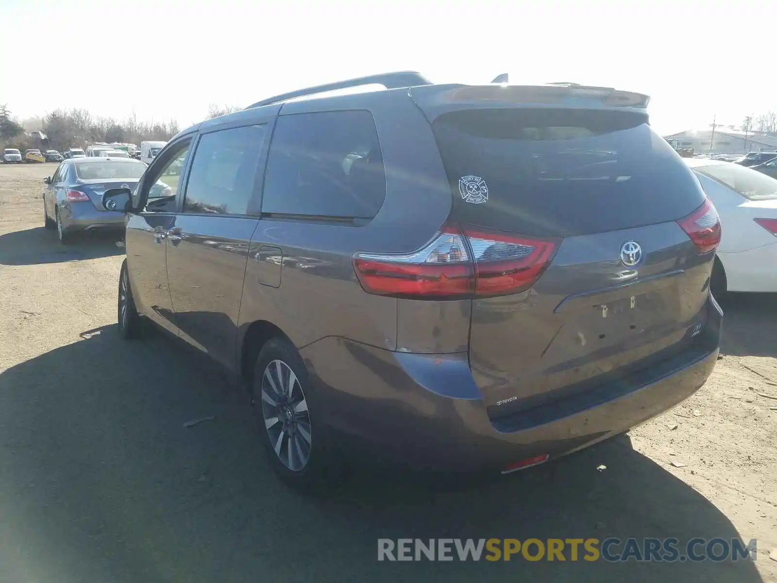 3 Фотография поврежденного автомобиля 5TDDZ3DC3LS237645 TOYOTA SIENNA 2020