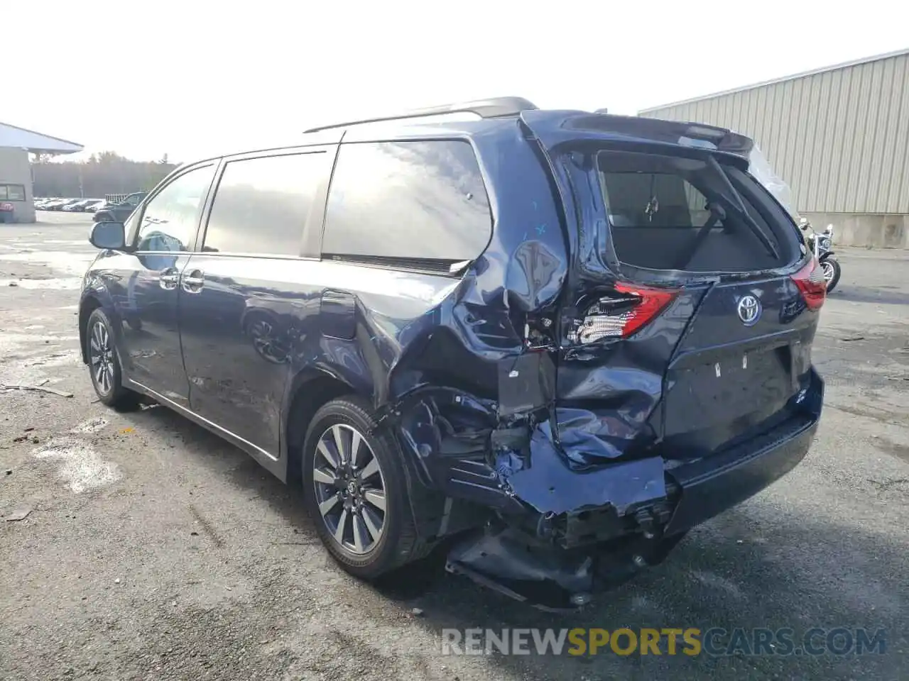 3 Photograph of a damaged car 5TDDZ3DC4LS236584 TOYOTA SIENNA 2020