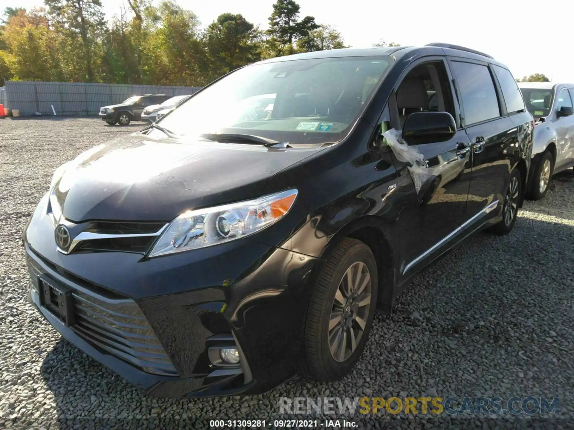 2 Photograph of a damaged car 5TDDZ3DC4LS237489 TOYOTA SIENNA 2020