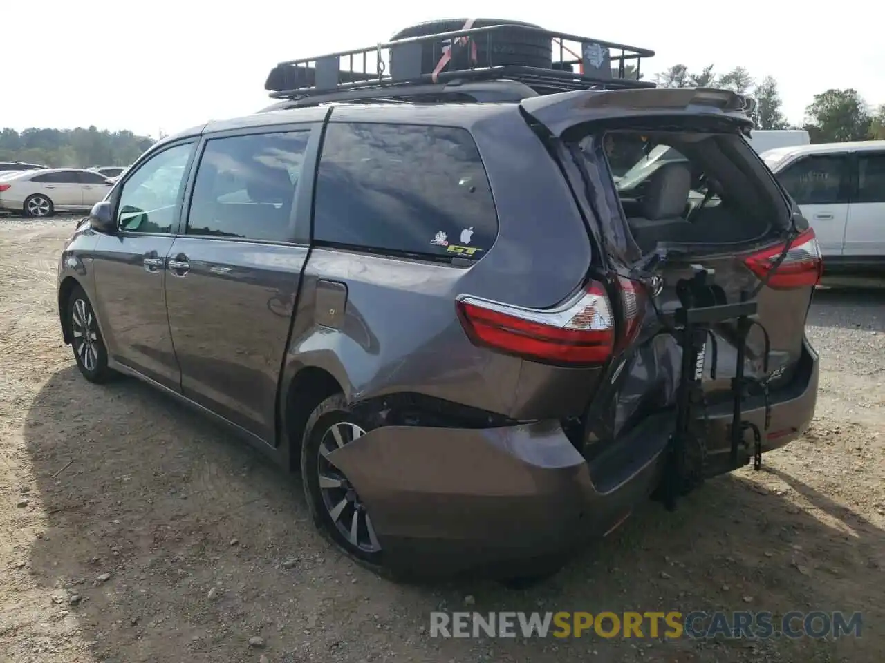 3 Photograph of a damaged car 5TDDZ3DC4LS238951 TOYOTA SIENNA 2020