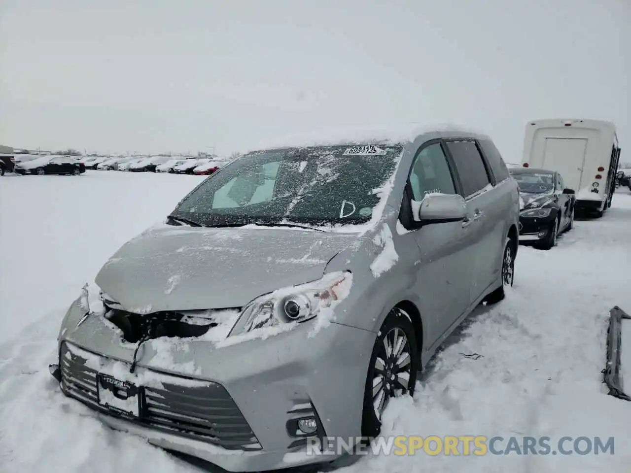 2 Photograph of a damaged car 5TDDZ3DC4LS239159 TOYOTA SIENNA 2020