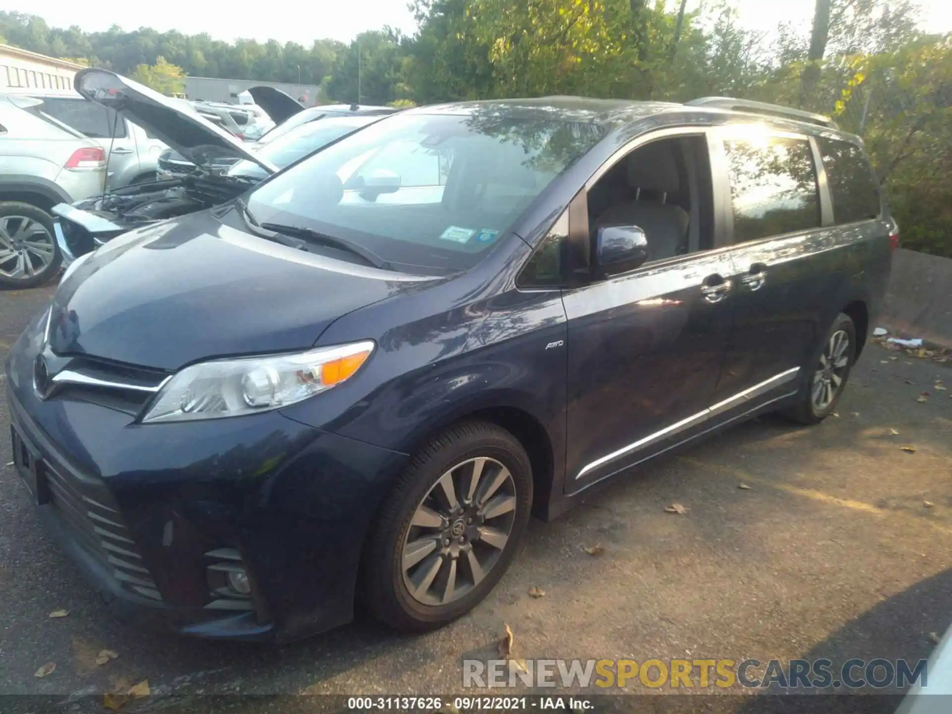 2 Photograph of a damaged car 5TDDZ3DC4LS248234 TOYOTA SIENNA 2020