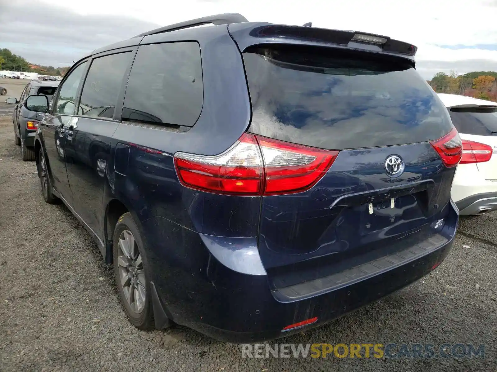 3 Photograph of a damaged car 5TDDZ3DC4LS251151 TOYOTA SIENNA 2020