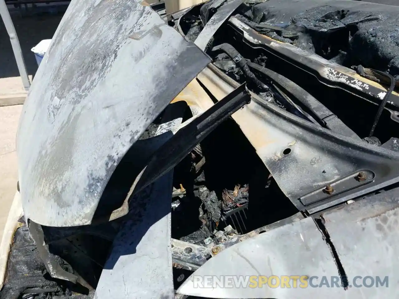 7 Photograph of a damaged car 5TDDZ3DC5LS232625 TOYOTA SIENNA 2020
