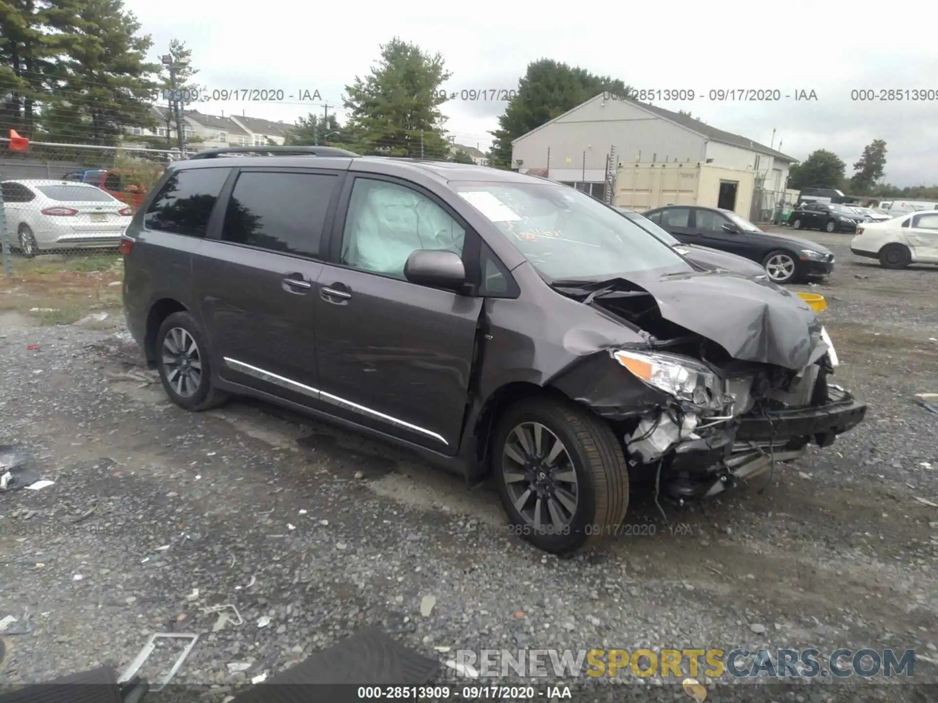 1 Photograph of a damaged car 5TDDZ3DC5LS236531 TOYOTA SIENNA 2020