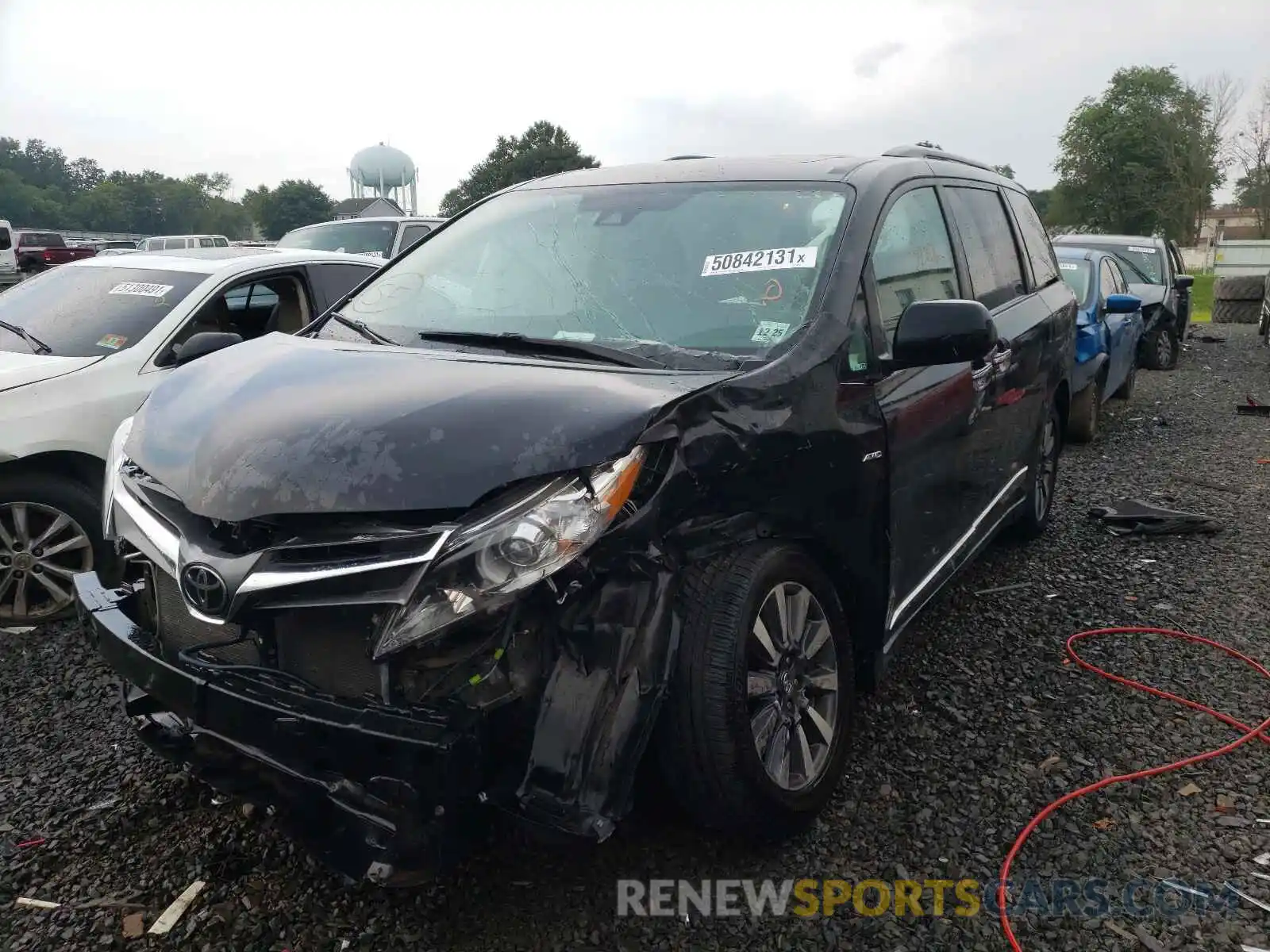 2 Photograph of a damaged car 5TDDZ3DC5LS238795 TOYOTA SIENNA 2020