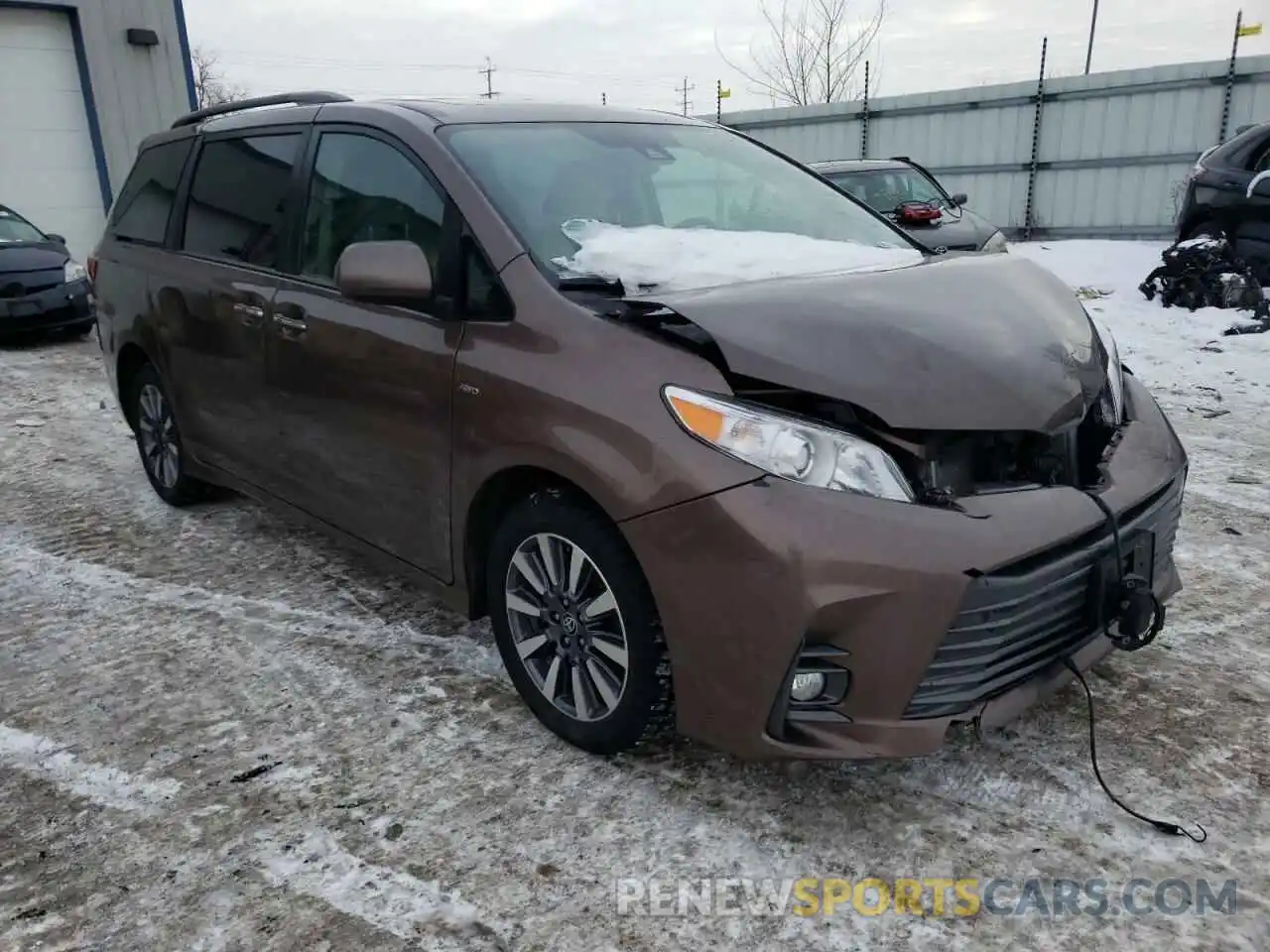 1 Photograph of a damaged car 5TDDZ3DC5LS244841 TOYOTA SIENNA 2020