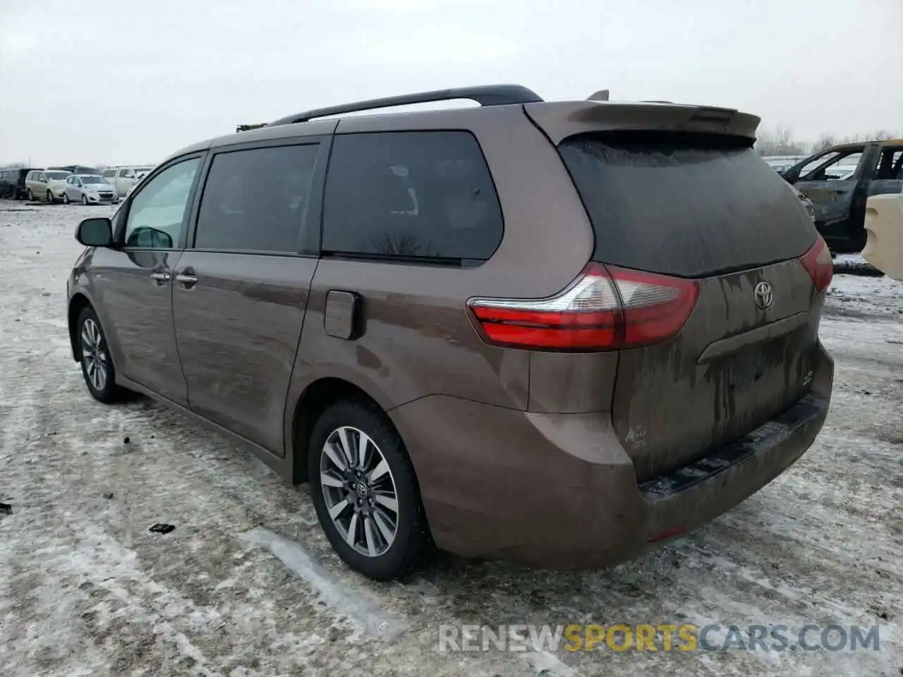 3 Photograph of a damaged car 5TDDZ3DC5LS244841 TOYOTA SIENNA 2020