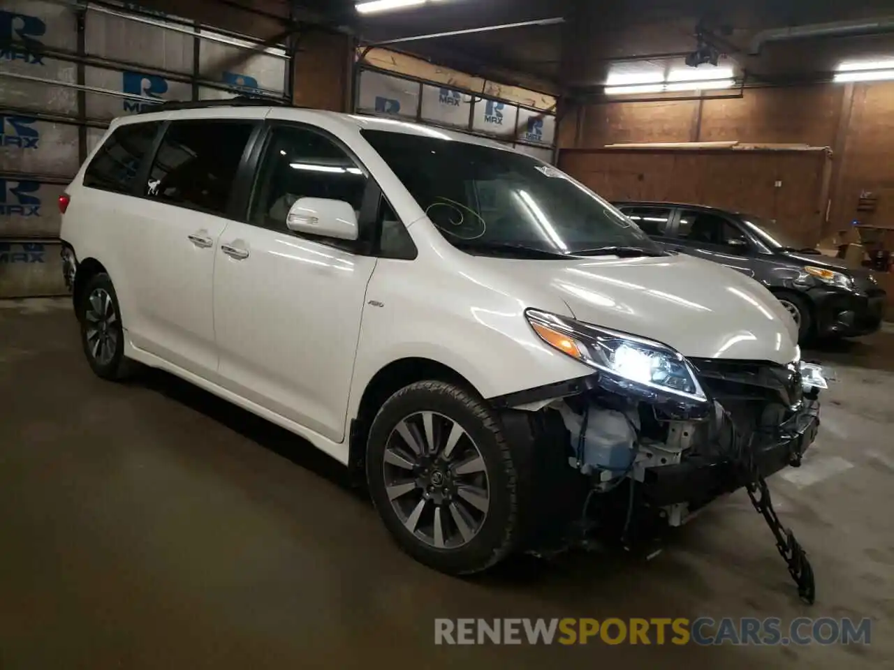 1 Photograph of a damaged car 5TDDZ3DC6LS234478 TOYOTA SIENNA 2020