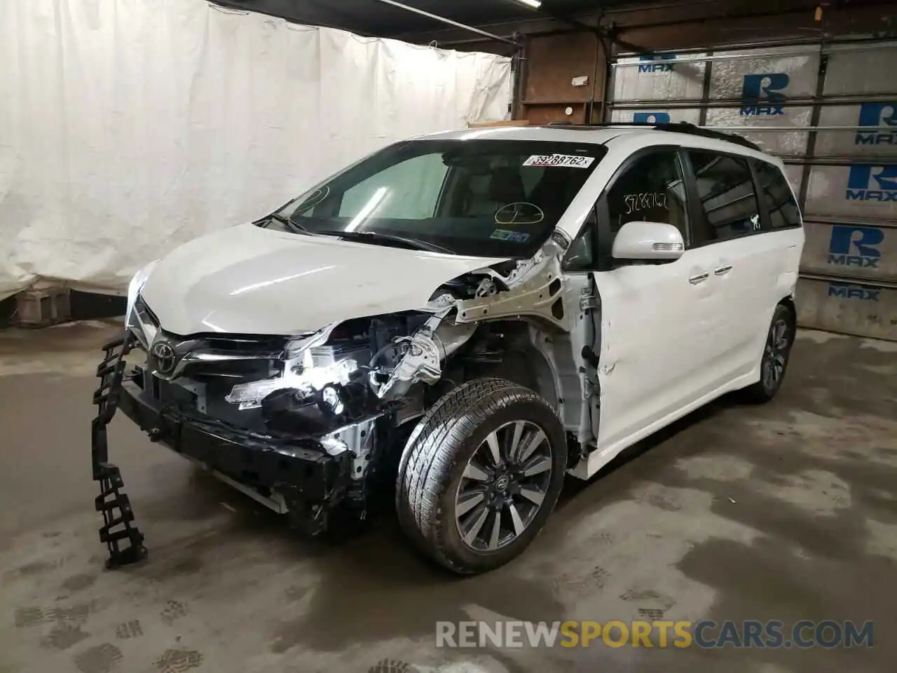 2 Photograph of a damaged car 5TDDZ3DC6LS234478 TOYOTA SIENNA 2020