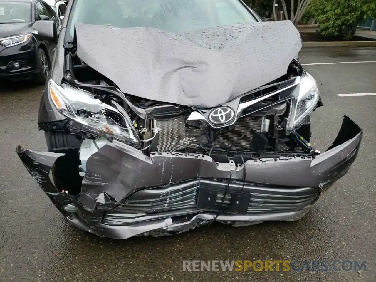 7 Photograph of a damaged car 5TDDZ3DC6LS246856 TOYOTA SIENNA 2020