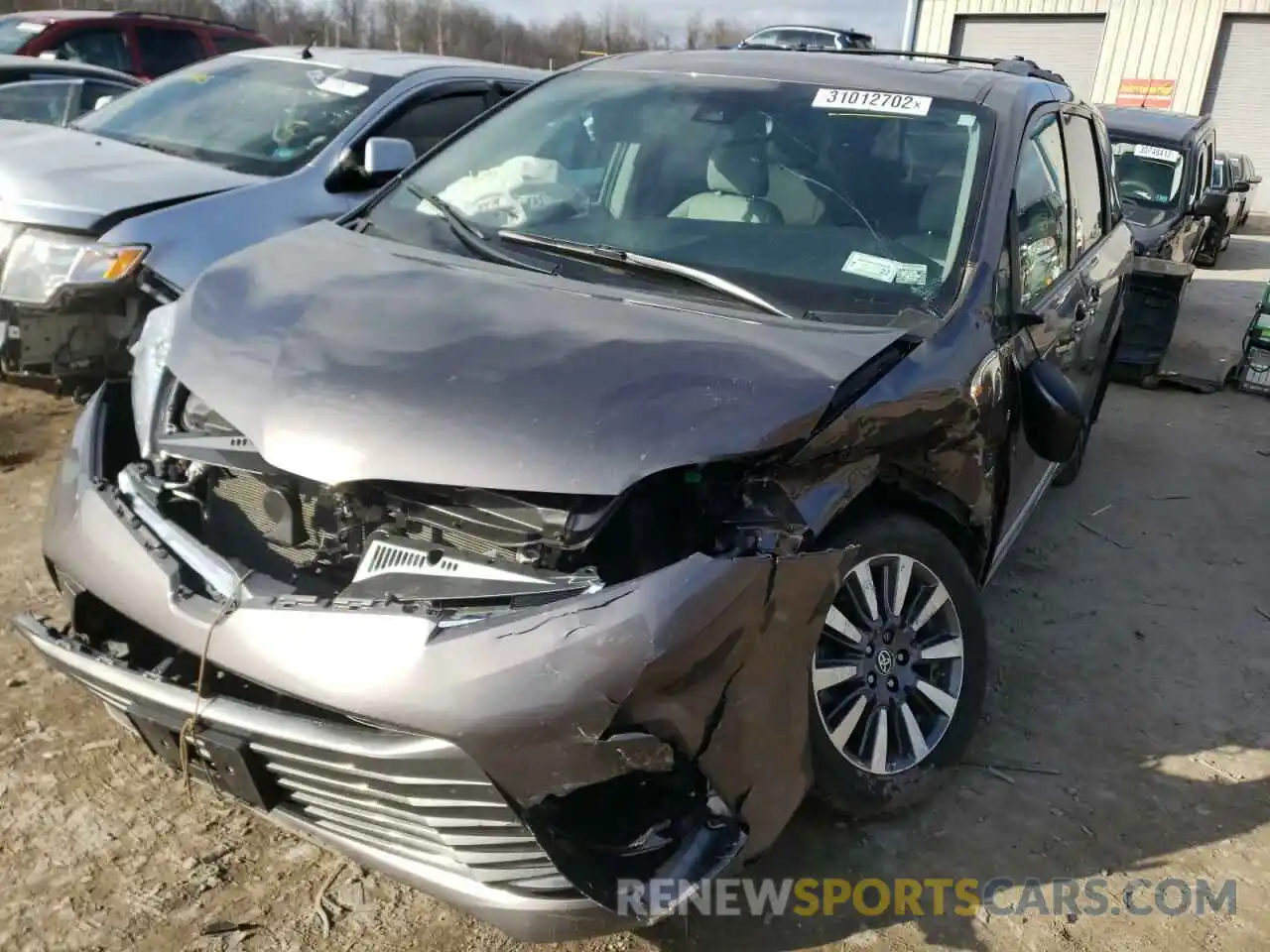 2 Photograph of a damaged car 5TDDZ3DC6LS248347 TOYOTA SIENNA 2020