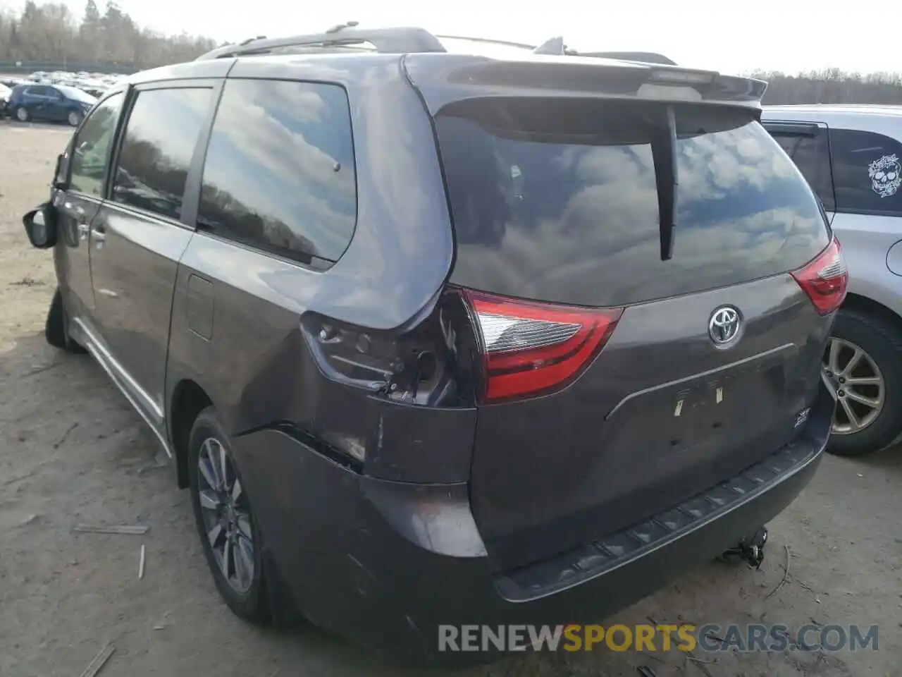 3 Photograph of a damaged car 5TDDZ3DC6LS248347 TOYOTA SIENNA 2020